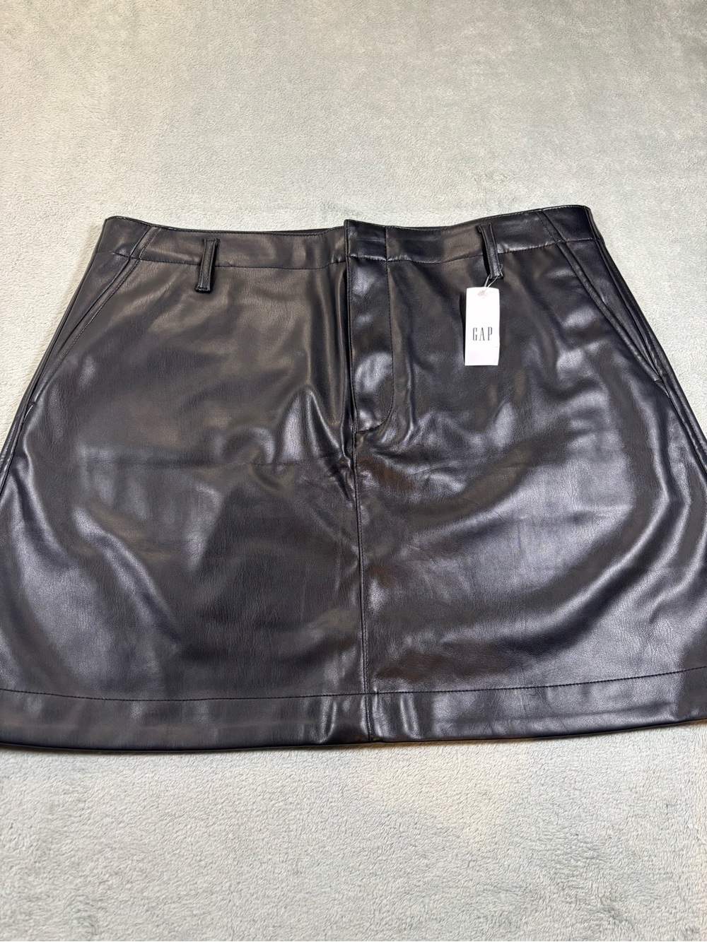 NWT Gap Black Faux Leather Mini Skirt - Size 14 / 32